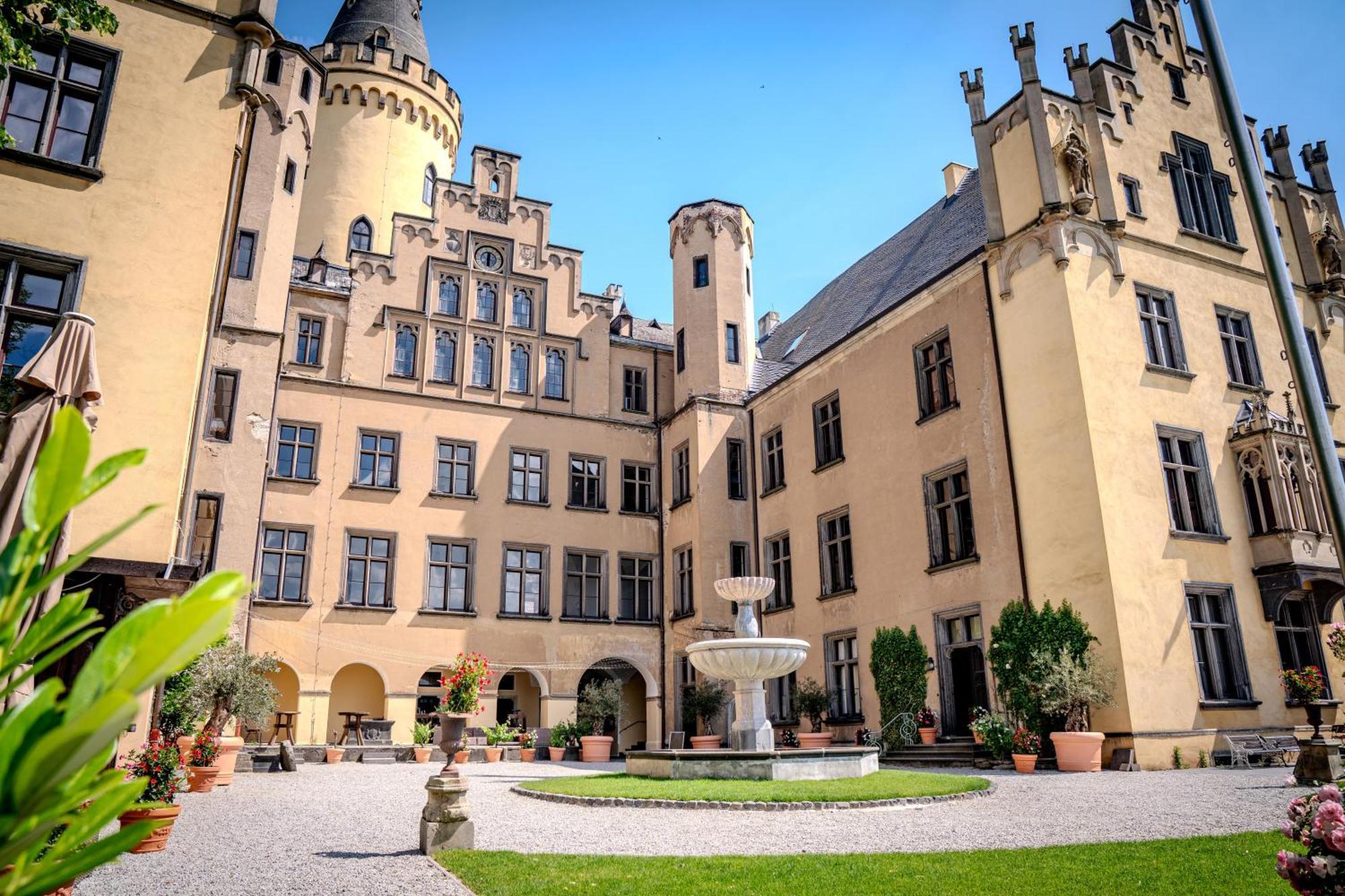 Schloss Arenfels Hotel